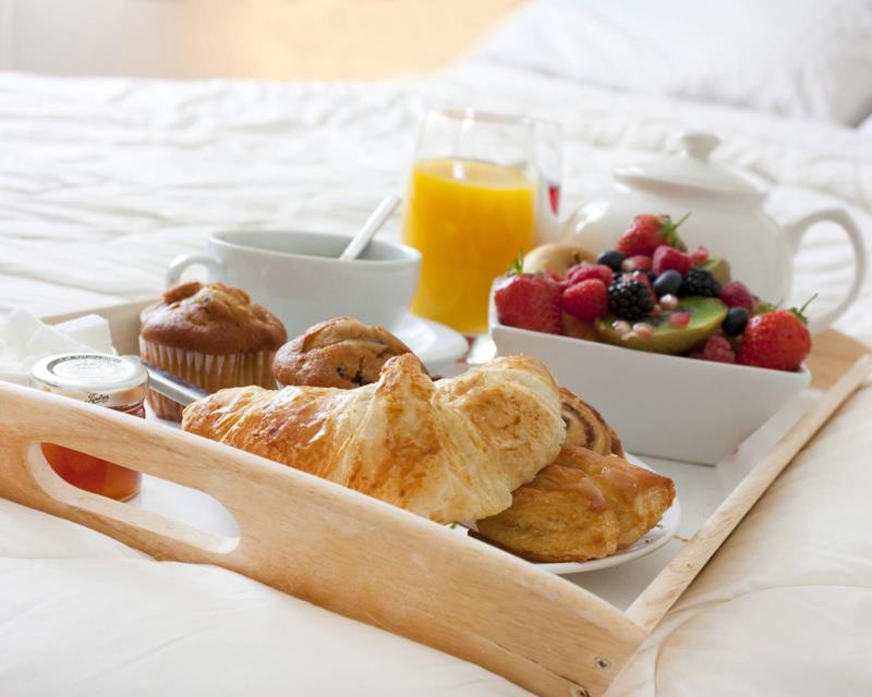 ROOM SERVICE