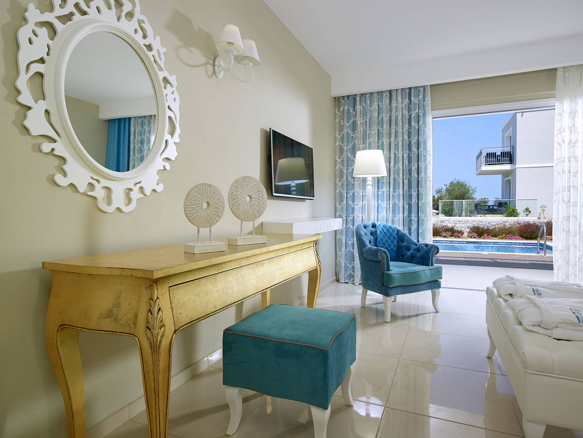 Anemos Luxury Grant Resort