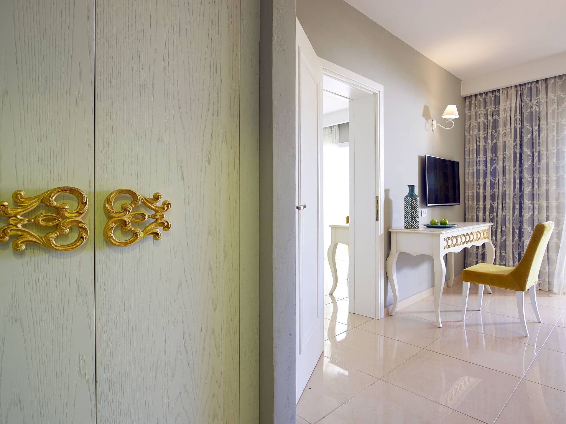 Anemos Luxury Grant Resort