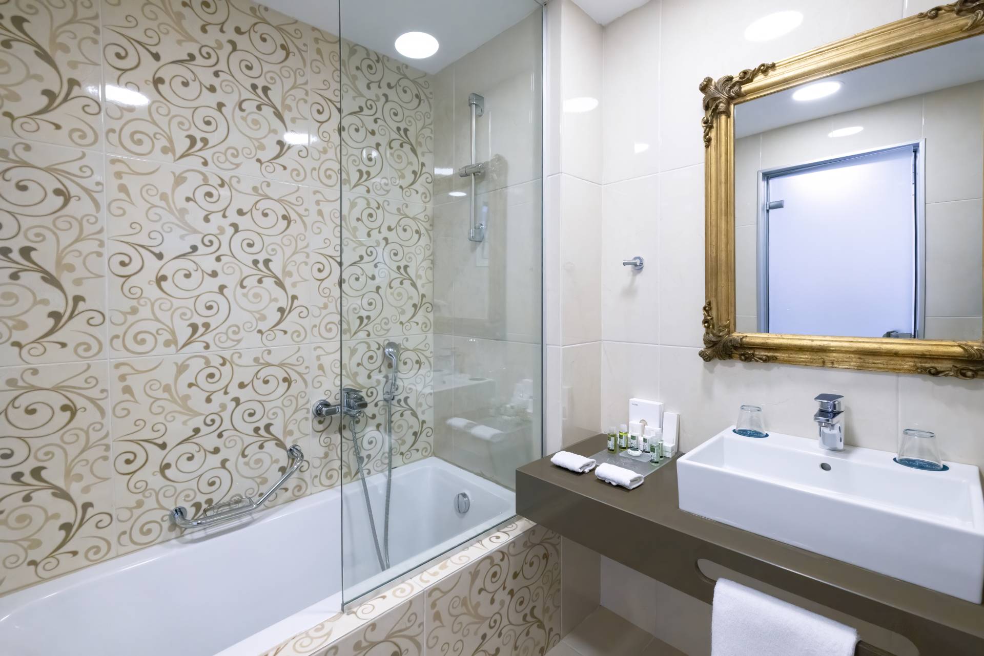 Anemos Luxury Grant Resort