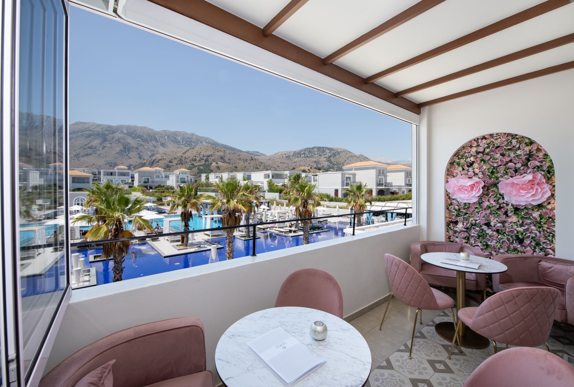 Anemos Luxury Grant Resort