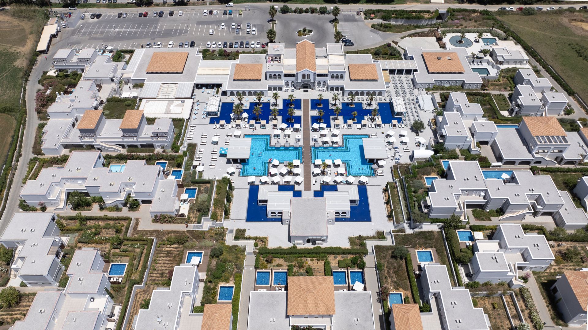 Anemos Luxury Grant Resort