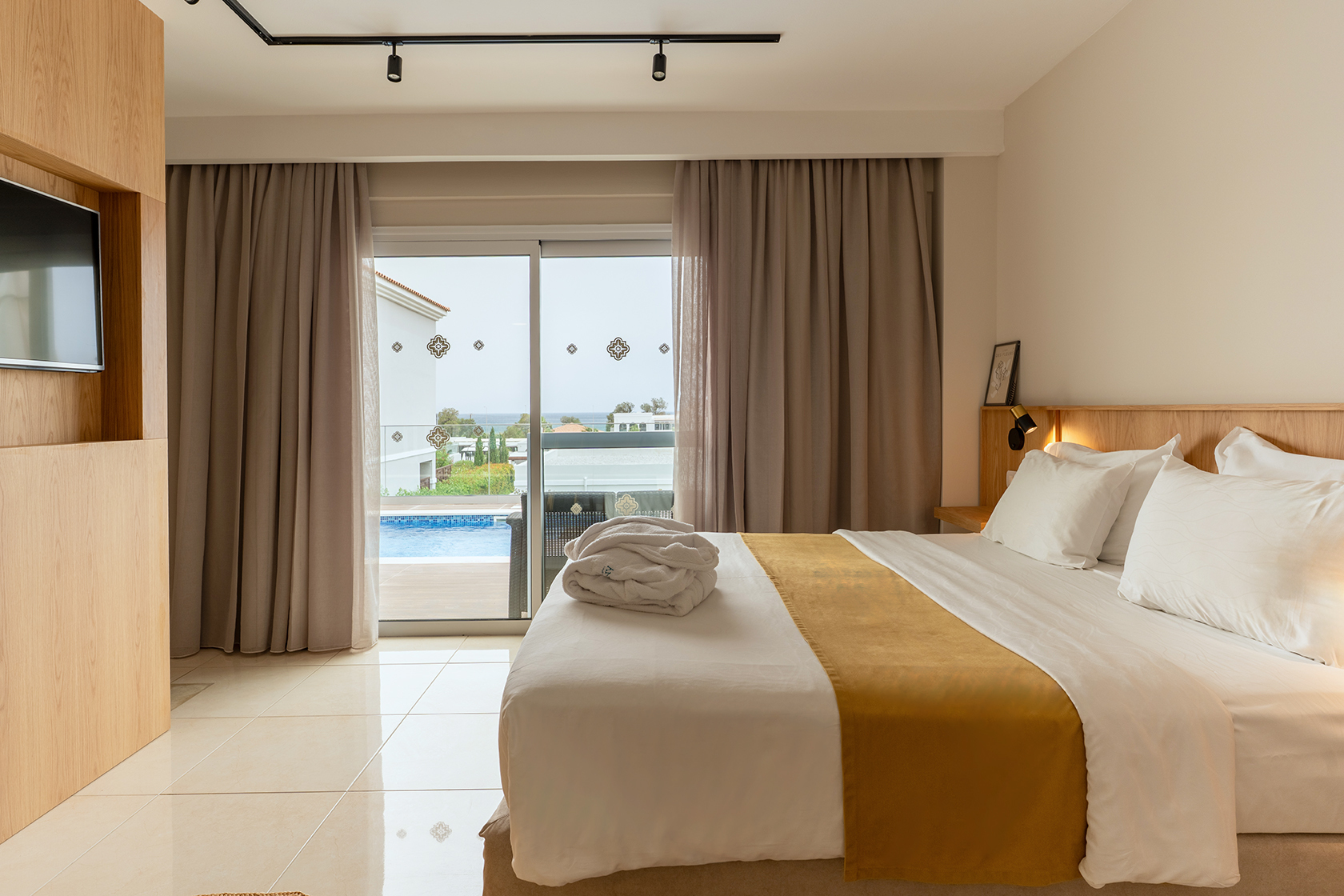 ΜΕΓΑΛΗ ΟΙΚΟΓΕΝΕΙΑΚΗ ΣΟΥΙΤΑ