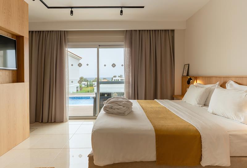 ΜΕΓΑΛΗ ΟΙΚΟΓΕΝΕΙΑΚΗ ΣΟΥΙΤΑ